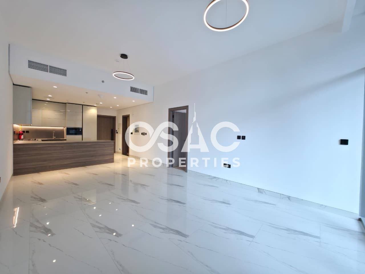 LARGE LAYOUT | LUXURY LIVING | PRIME LOCATION - 3