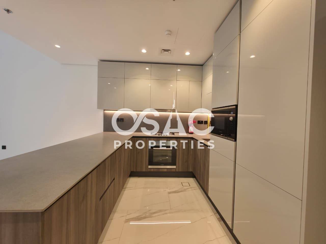 LARGE LAYOUT | LUXURY LIVING | PRIME LOCATION - 5