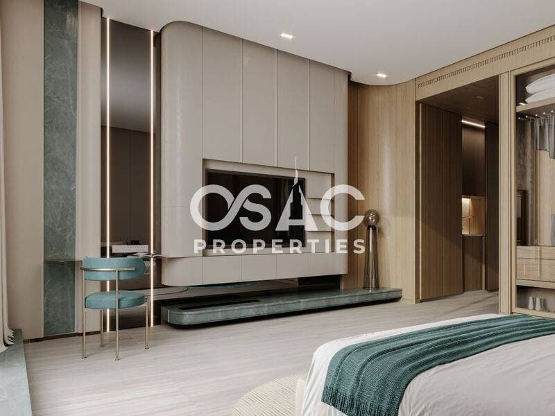Iconic Design | Spacious | Prime Location - 3