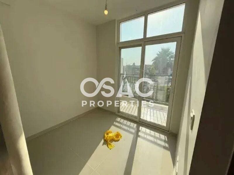 SINGLE ROW | FULL POOL VIEW  | READY TO MOVE  - 5