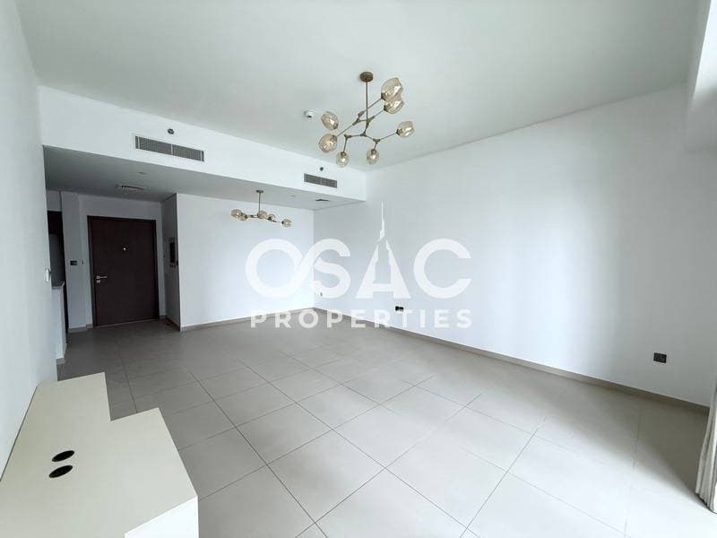 Burj Khalifa View |  Unfurnished | Read to Move - 4