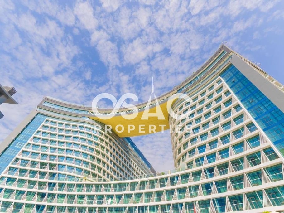Stunning Unit | Nakheel Mall view | Spacious - 2