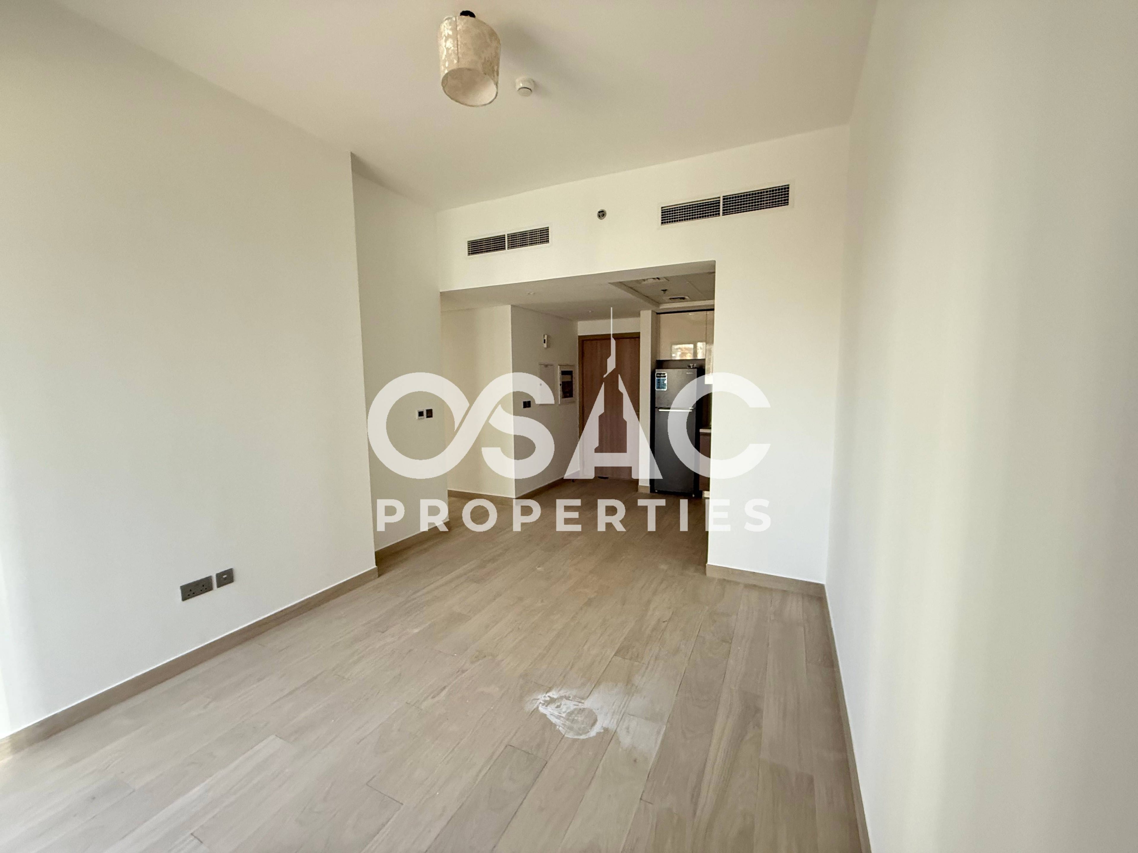 Spacious | Prime location | Unfurnished - 2