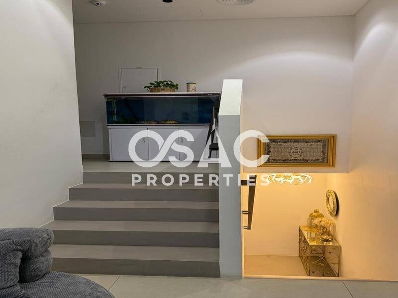 Ready 3BR Townhouse  | Corner | Free-Hold - 4