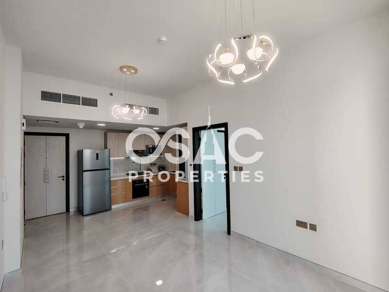 Stunning View I Spacious I Semi-Furnished - 4