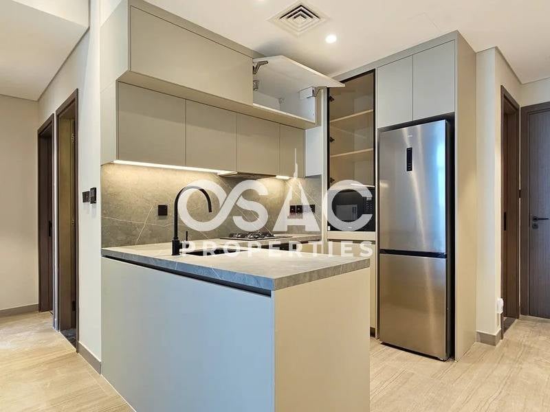  Family living | Vacant | Unique Layout