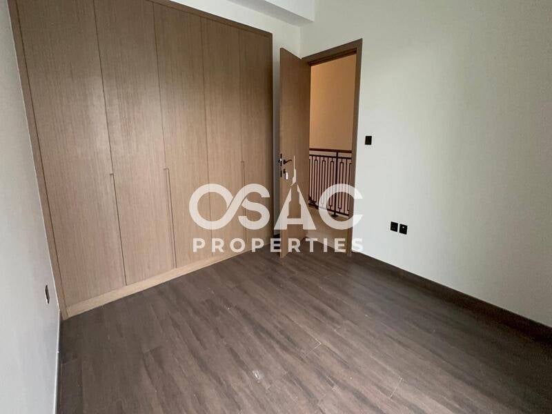 BRAND NEW | LUXURIOUS TOWNHOUSE - 5