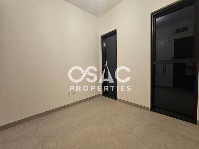 LUXURY APARTMENT | PRIME LOCATION | SPACIOUS 2BHK  - 2