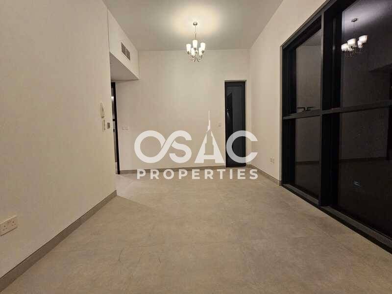 LUXURY APARTMENT | PRIME LOCATION | SPACIOUS 2BHK  - 3
