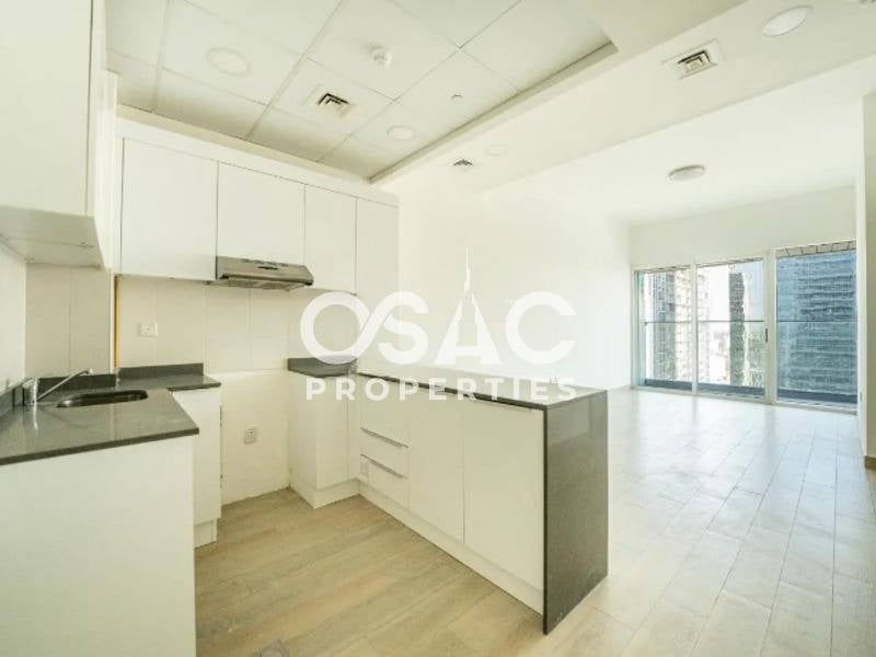 Ready-to-Move-In | Prime Location | High Floor - 4