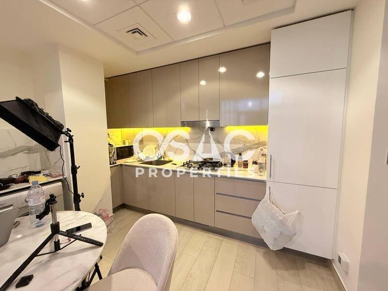 Fully Furnished | Ready to Move | On High Floor - 3