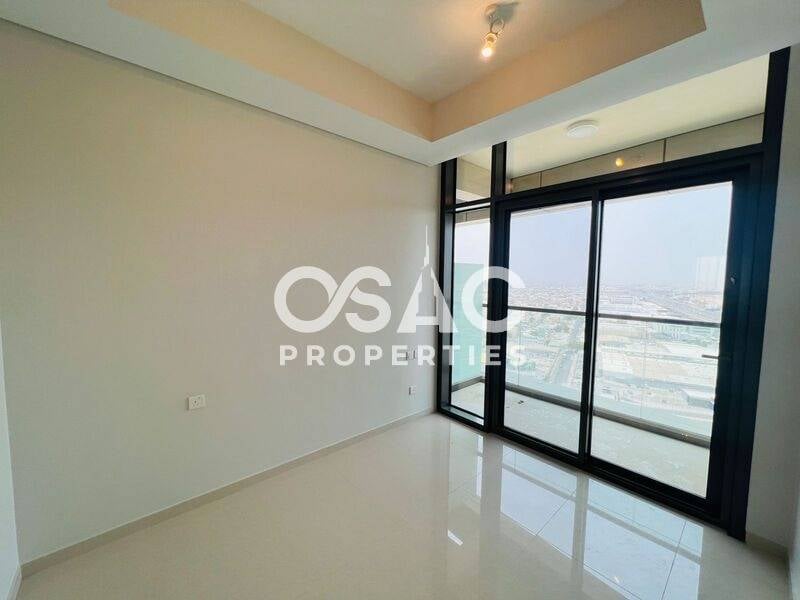 Prime location I Spacious layout I Ready Move in - 4