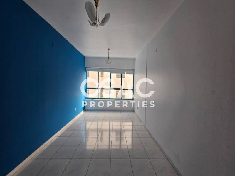 Chiller Free | Spacious Office | Prime Location - 2