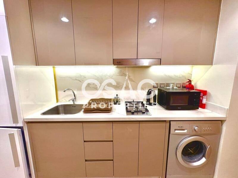  Modern | Furnished Studio | Creek View  - 3