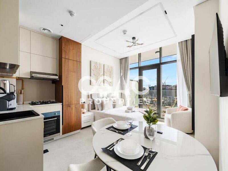 Spacious | Stunning Marina & Sunset Views | Vacant