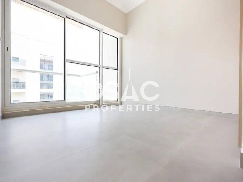 Urgent Sale | Canal & Burj View | High Floor - 4