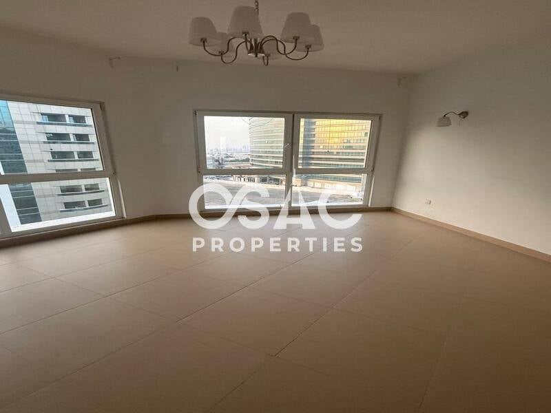 VACANT | PRIME LOCATION | SPACIOUS