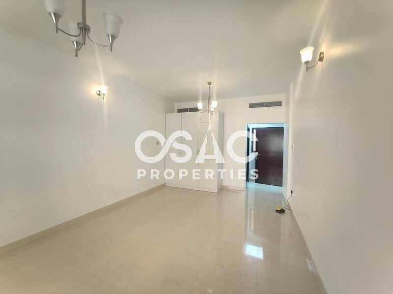 Spacious Layout | Chiller Free | Fitted Office  - 2