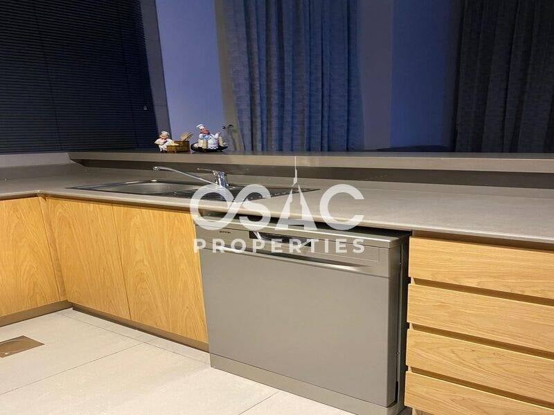 Luxurious | Furnished Apartment | Prime Location - 5