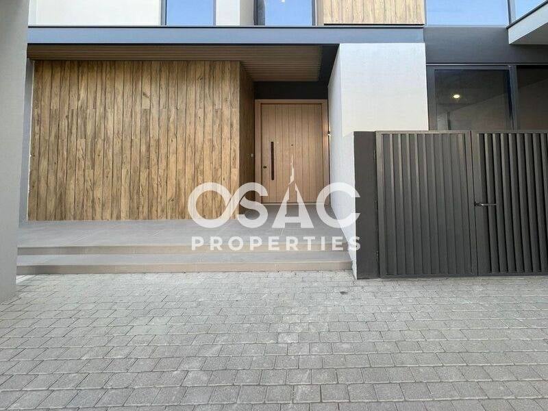 PARK VIEW | 4 CHEQUE | PRIME LOCATION
